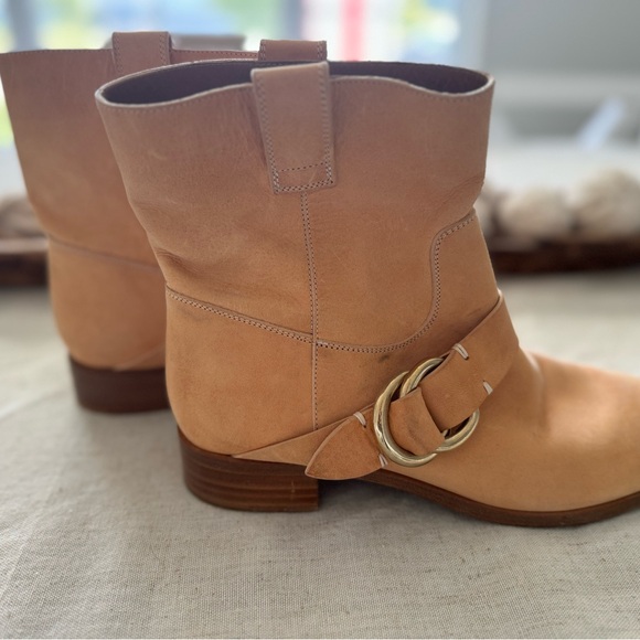 FYRE LEATHER BOOTS SIZE 7.5 - Picture 1 of 7